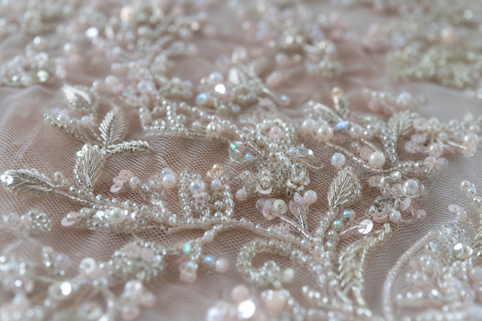Dabka & Nakshi: The Coiled-Wire Work Behind Bridal Dimension