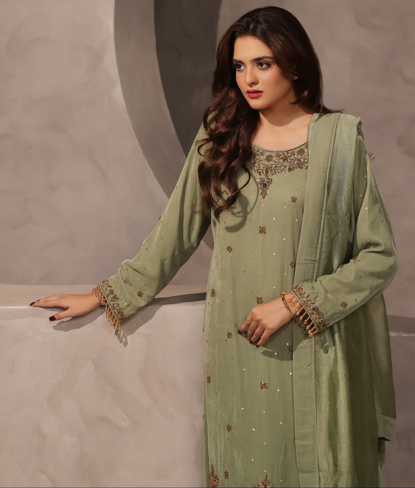 Arooj - bridal look by Karigur Bridal, view 2