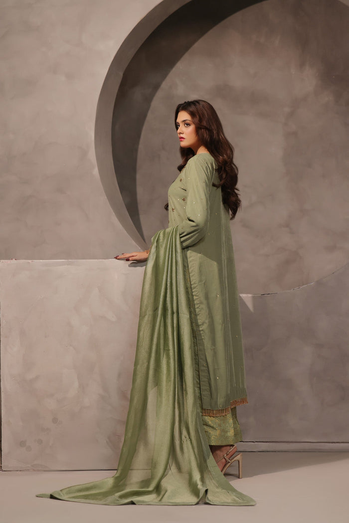 Arooj - bridal look by Karigur Bridal, view 3