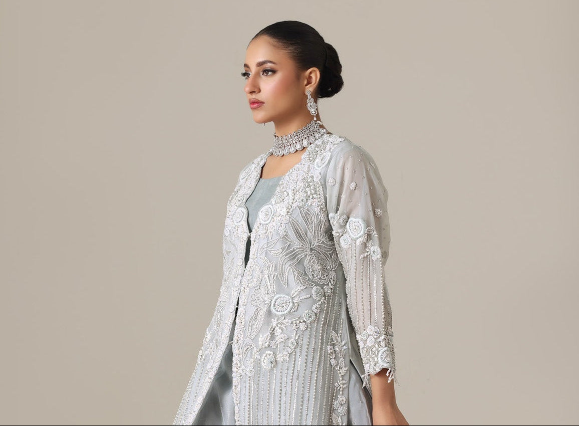 Sumina bridal look by Karigur