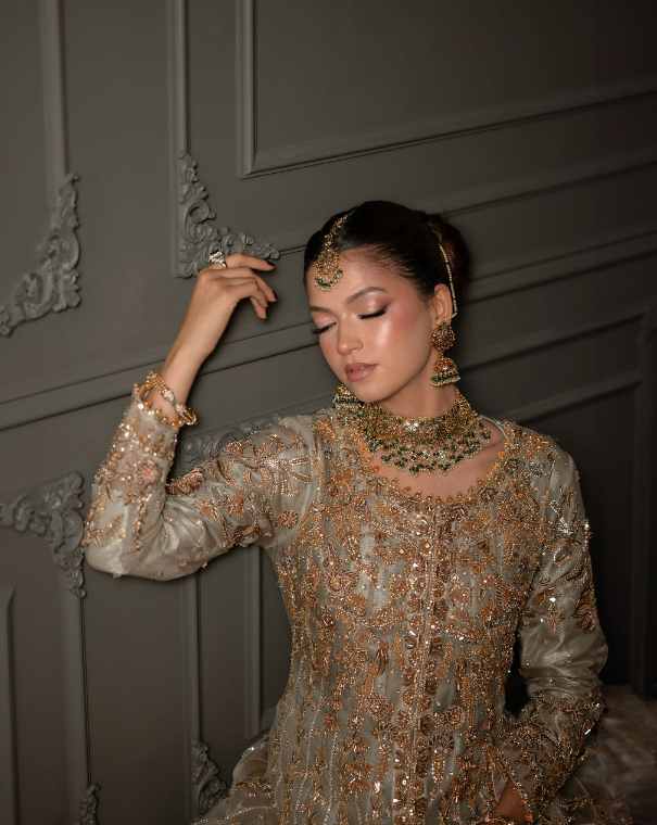 Azalea - bridal look by Karigur Bridal, view 4