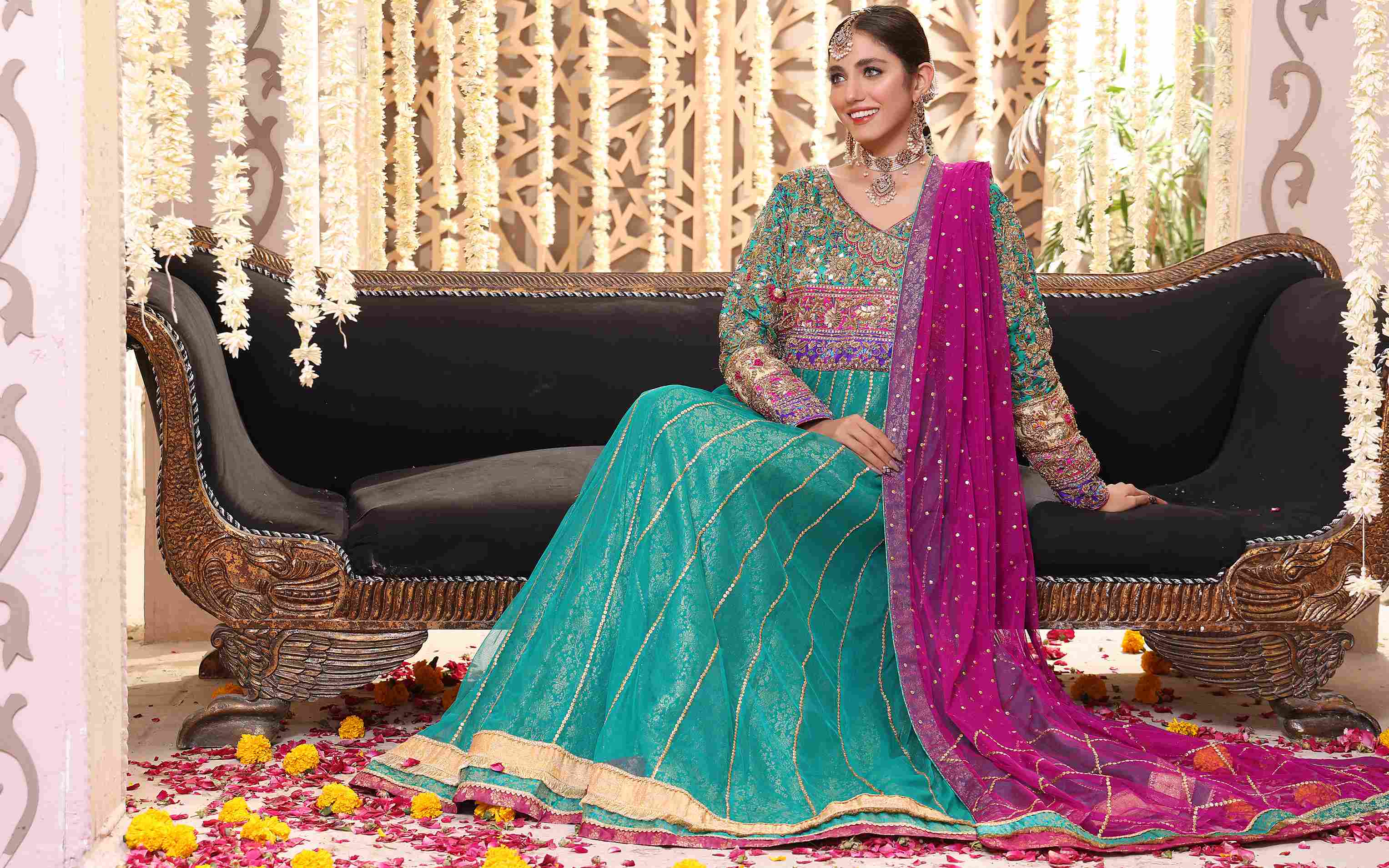 Clara - bridal look by Karigur Bridal, view 3