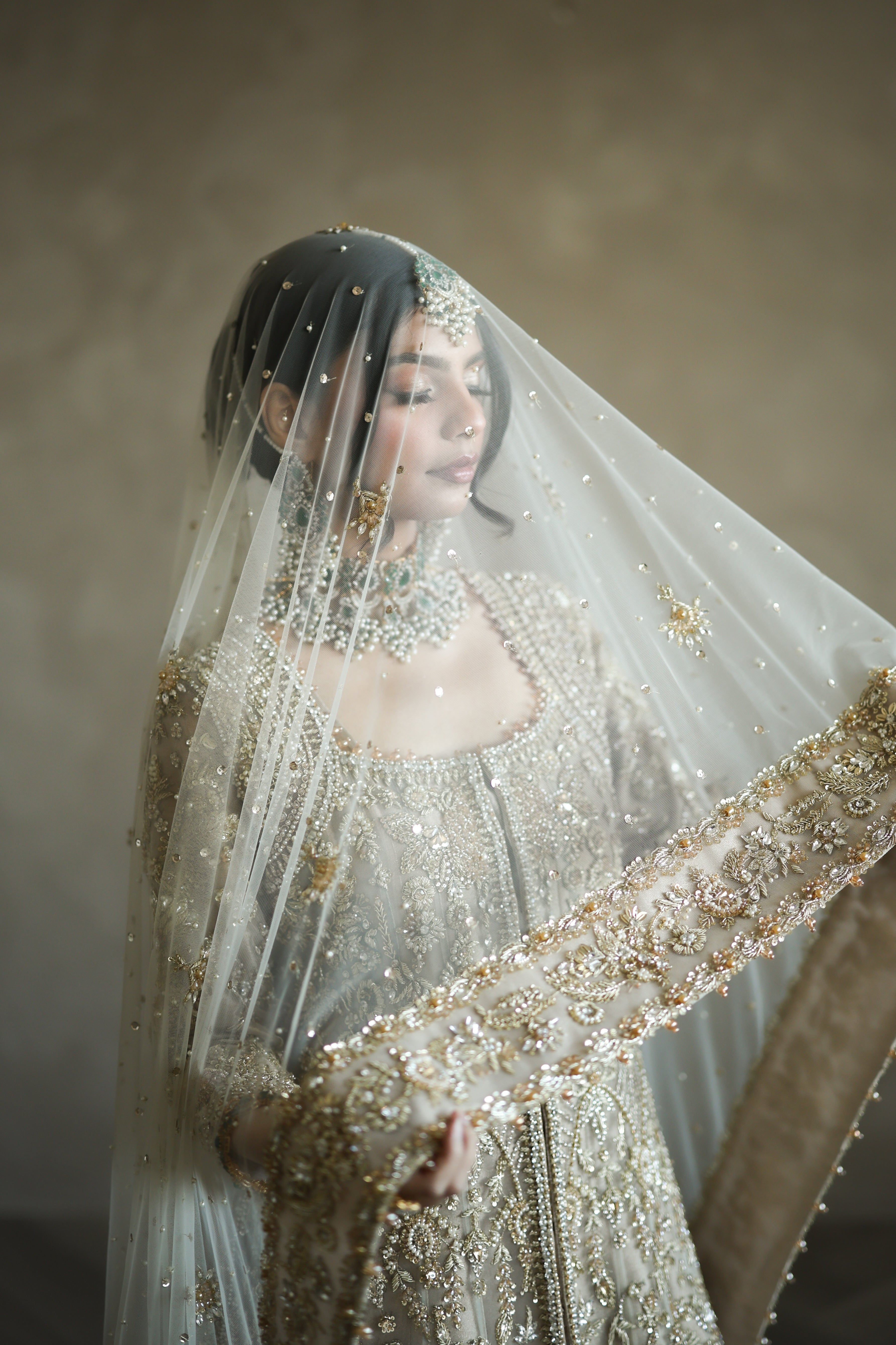 Eliana - bridal look by Karigur Bridal, view 3