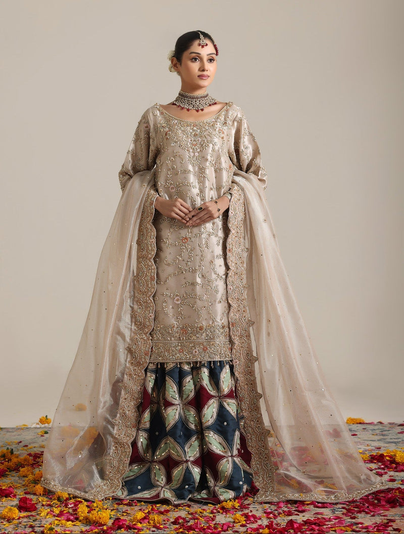 Mehndi gharara