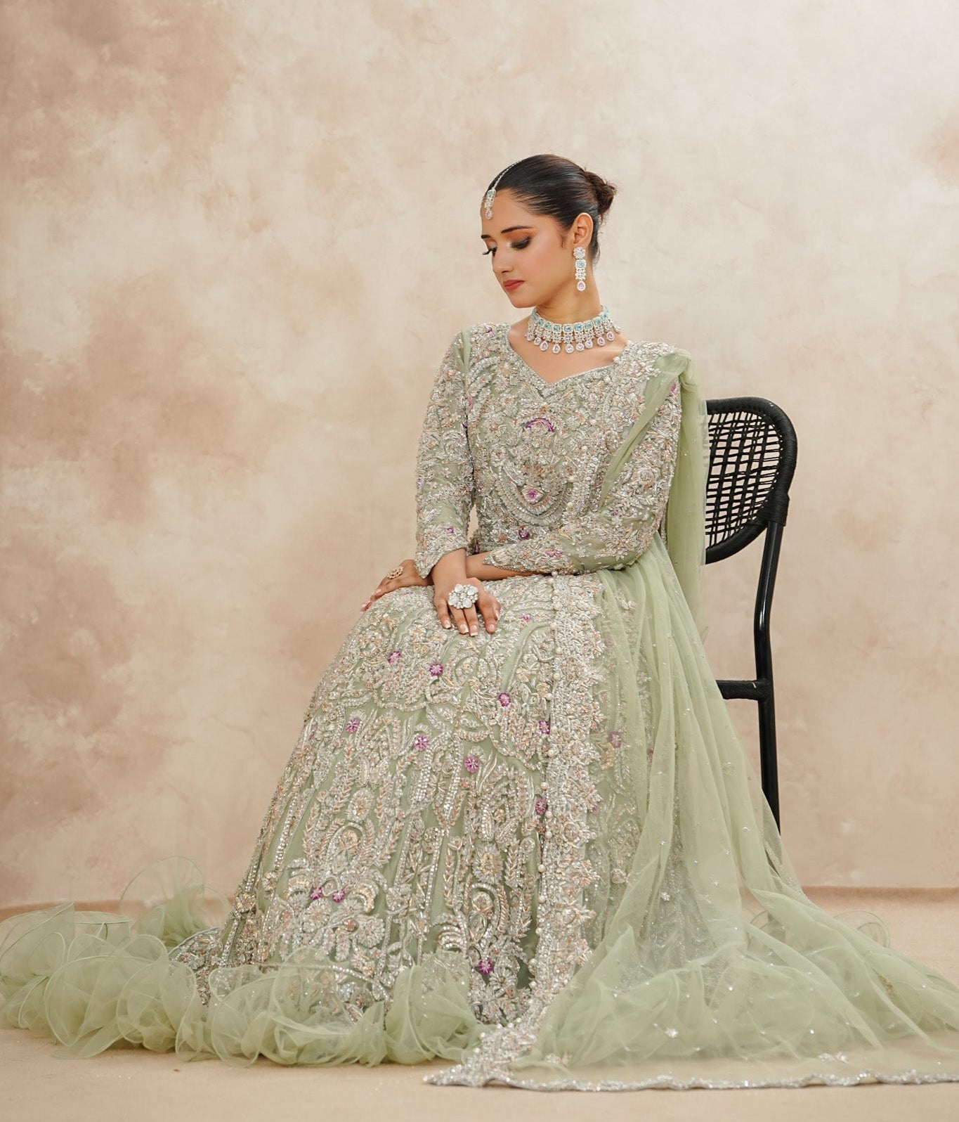 Hanan - bridal look by Karigur Bridal, view 3
