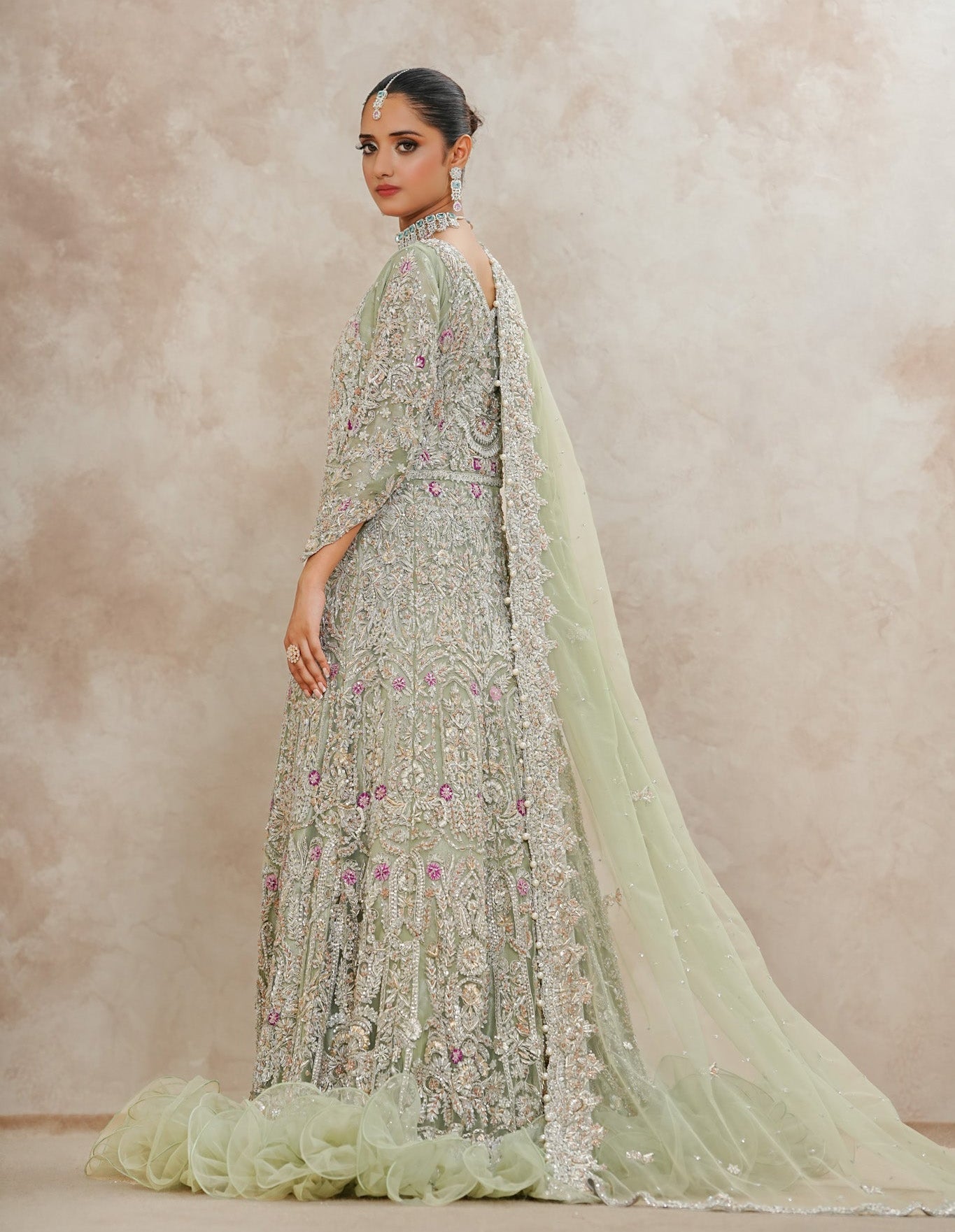 Hanan - bridal look by Karigur Bridal, view 5