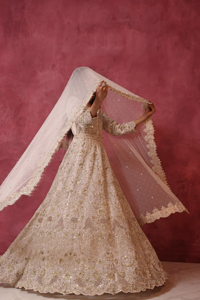 Isla - bridal look by Karigur Bridal, view 3