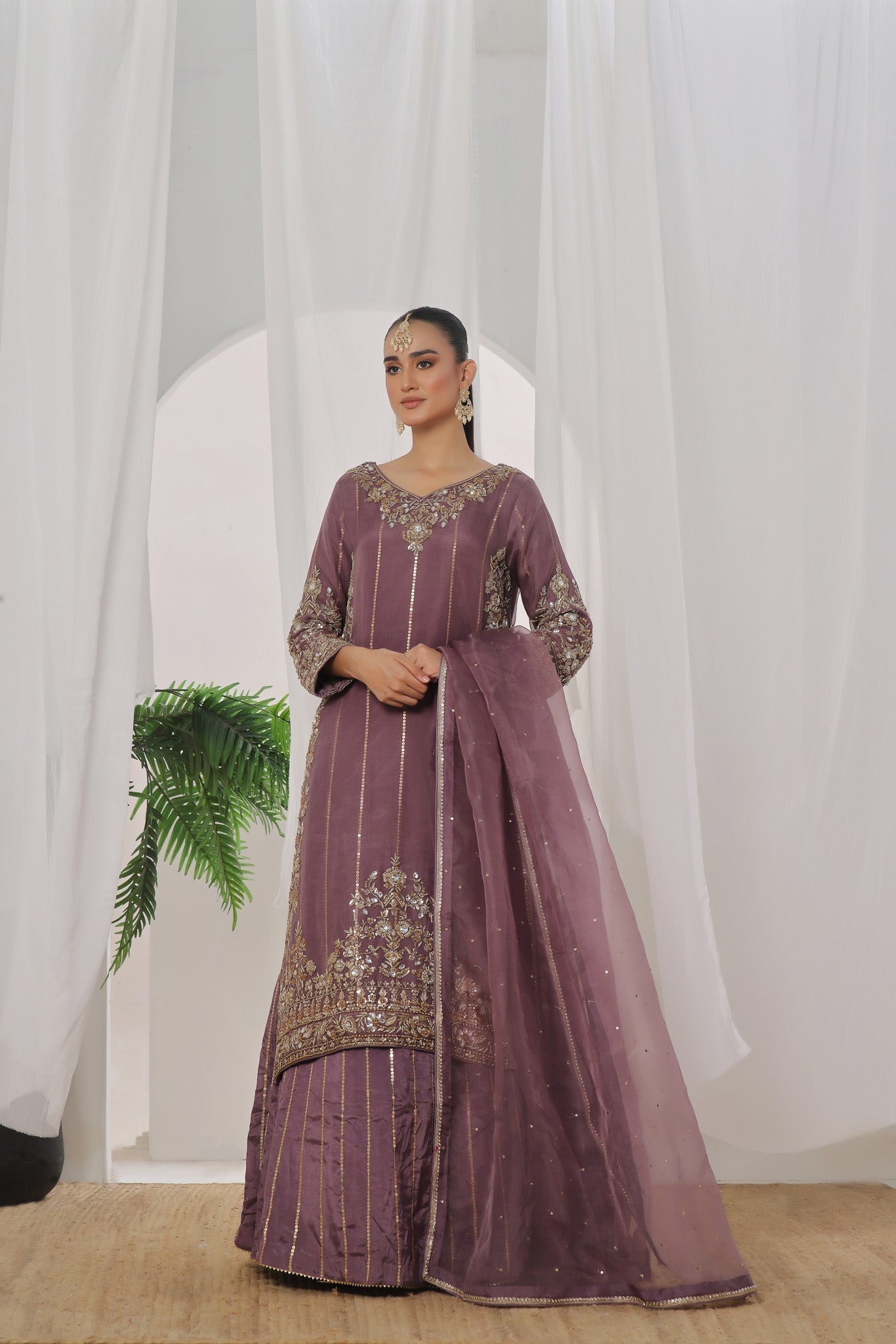 Esmerelda - bridal look by Karigur Bridal, view 5