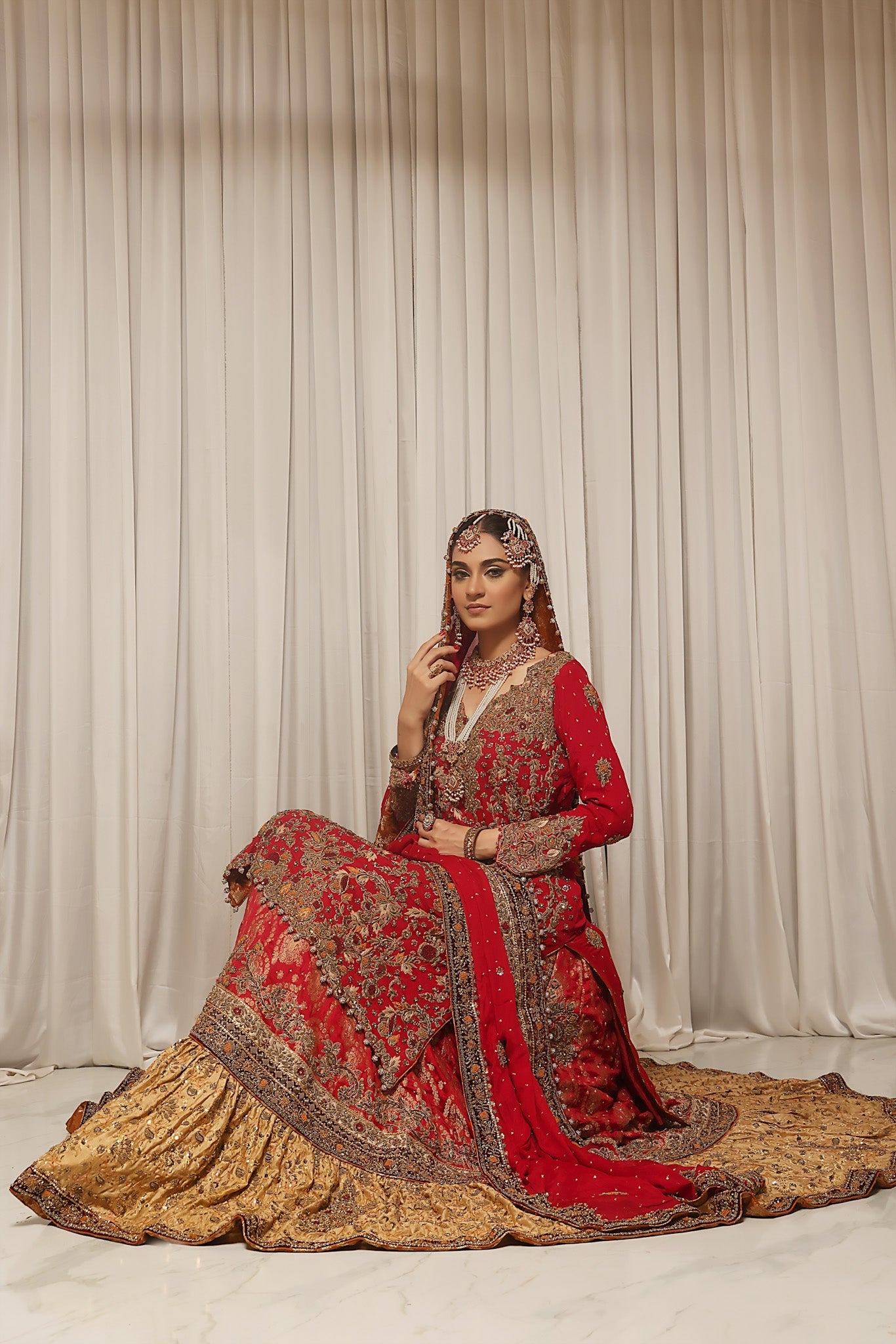 Mahnaz - bridal look by Karigur Bridal, view 4
