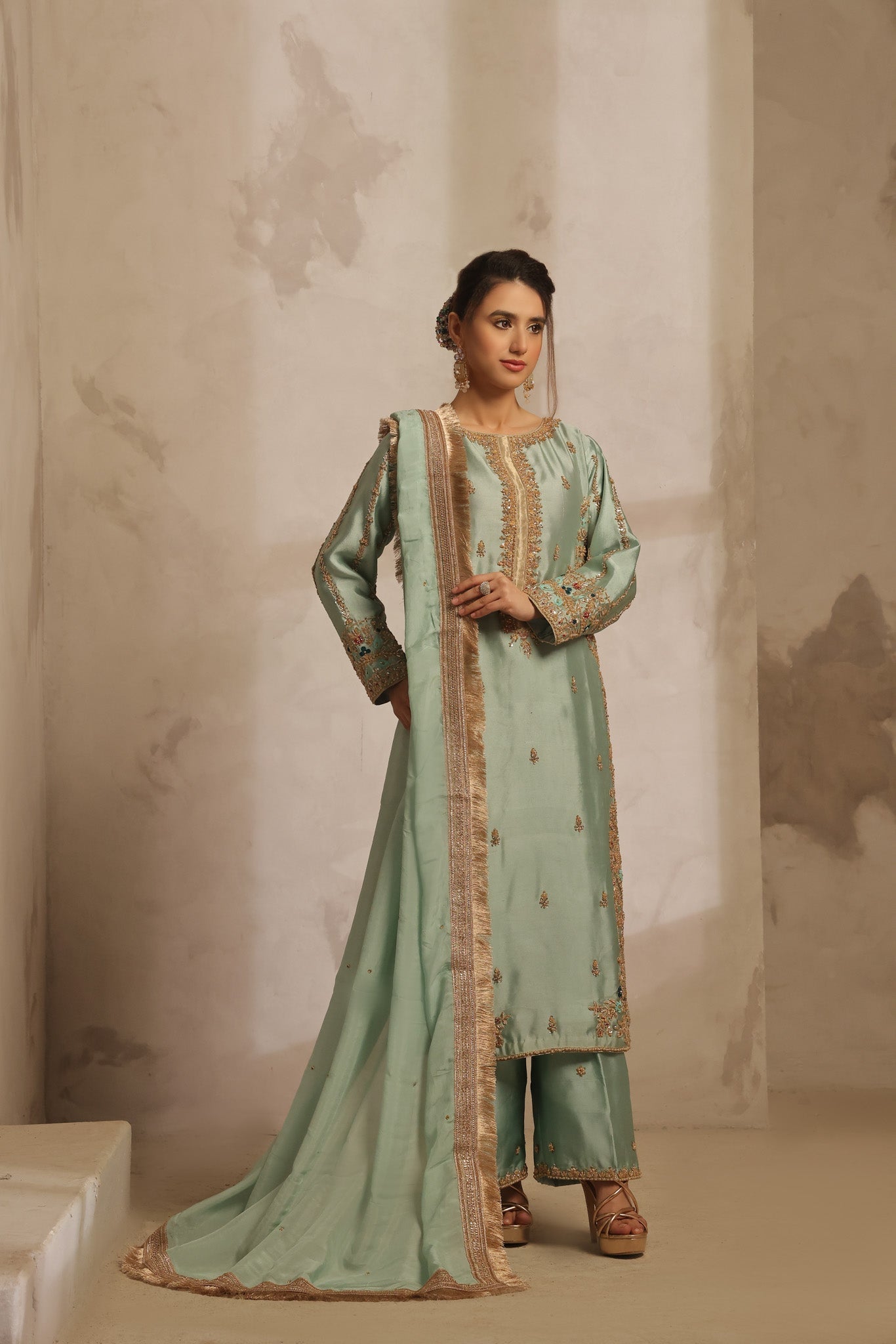 Nisa - bridal look by Karigur Bridal, view 2