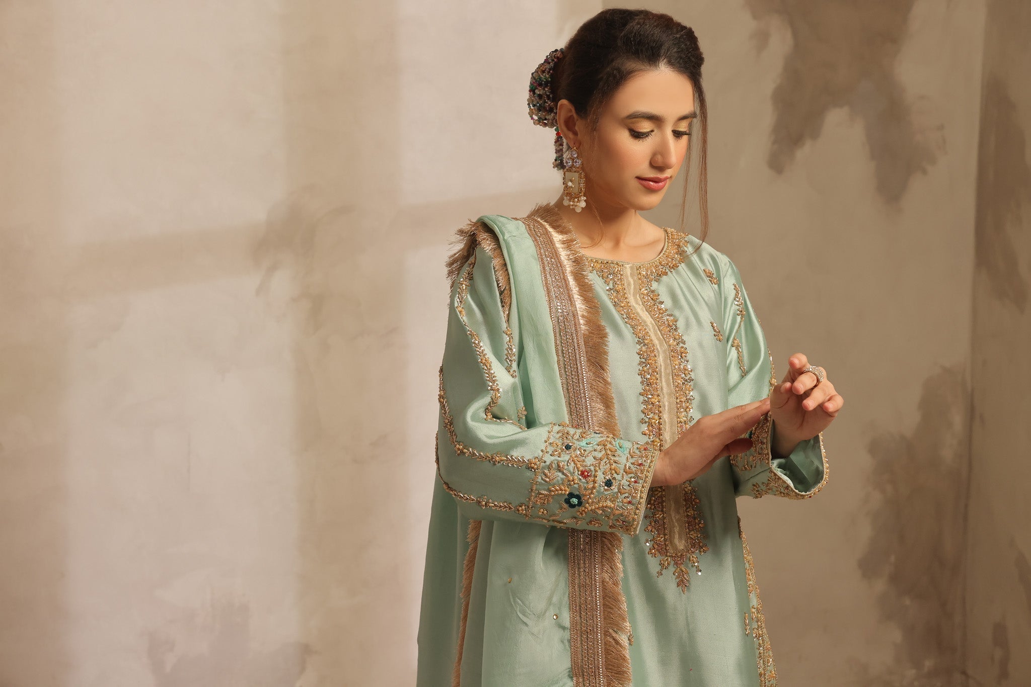 Nisa - bridal look by Karigur Bridal, view 5