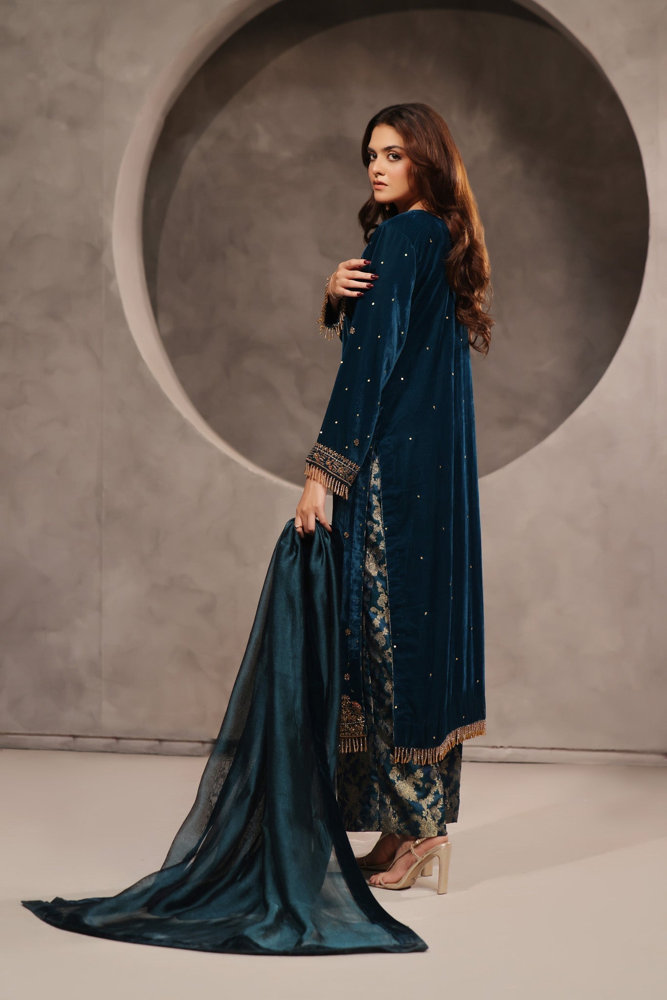 Rania - bridal look by Karigur Bridal, view 5
