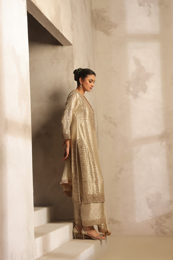 Raya - bridal look by Karigur Bridal, view 2