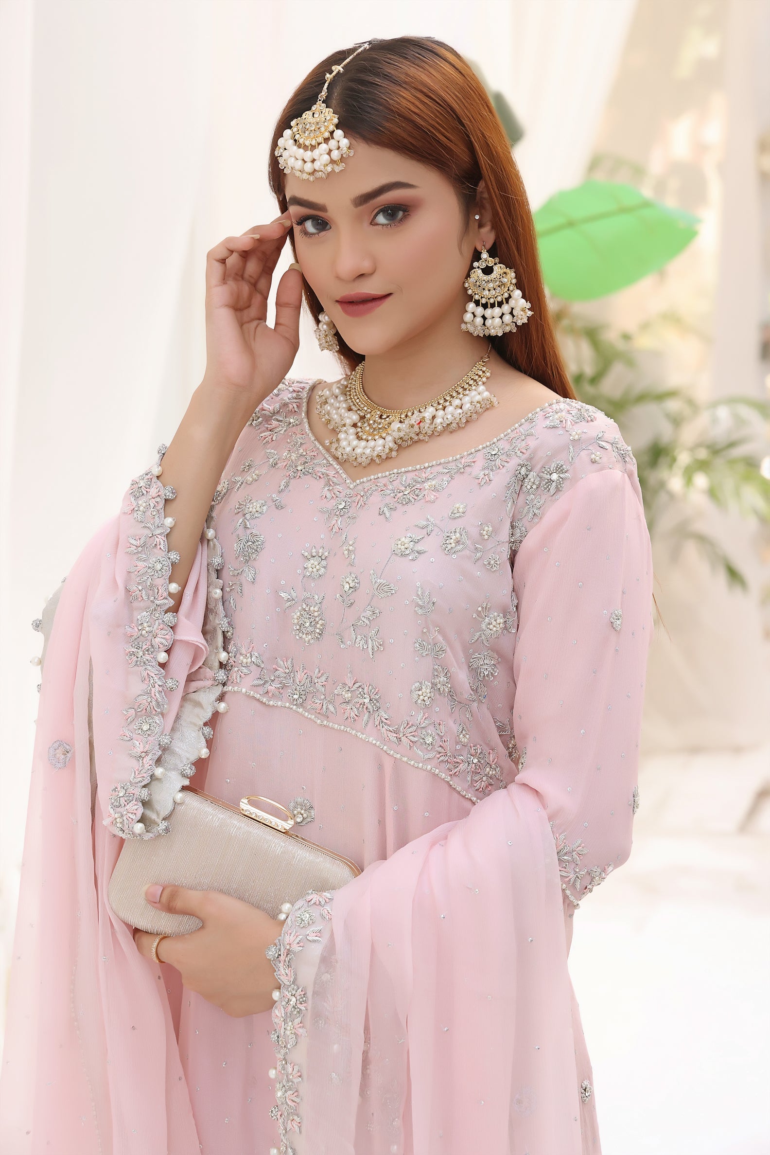 Sunniva - bridal look by Karigur Bridal, view 2