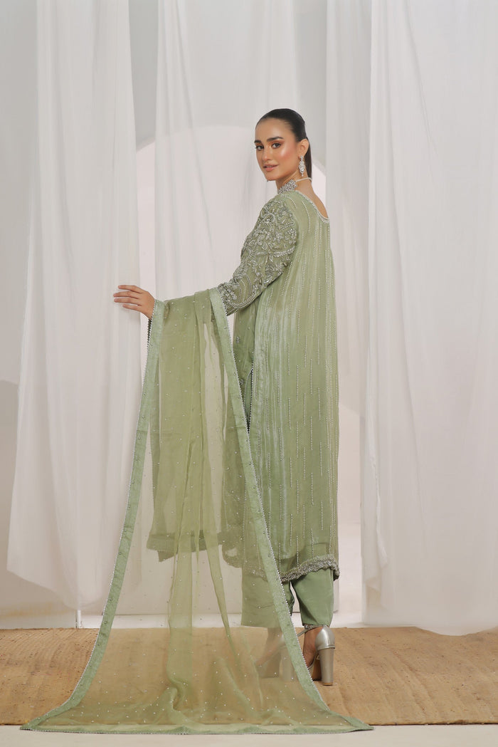 Rubab - bridal look by Karigur Bridal, view 3