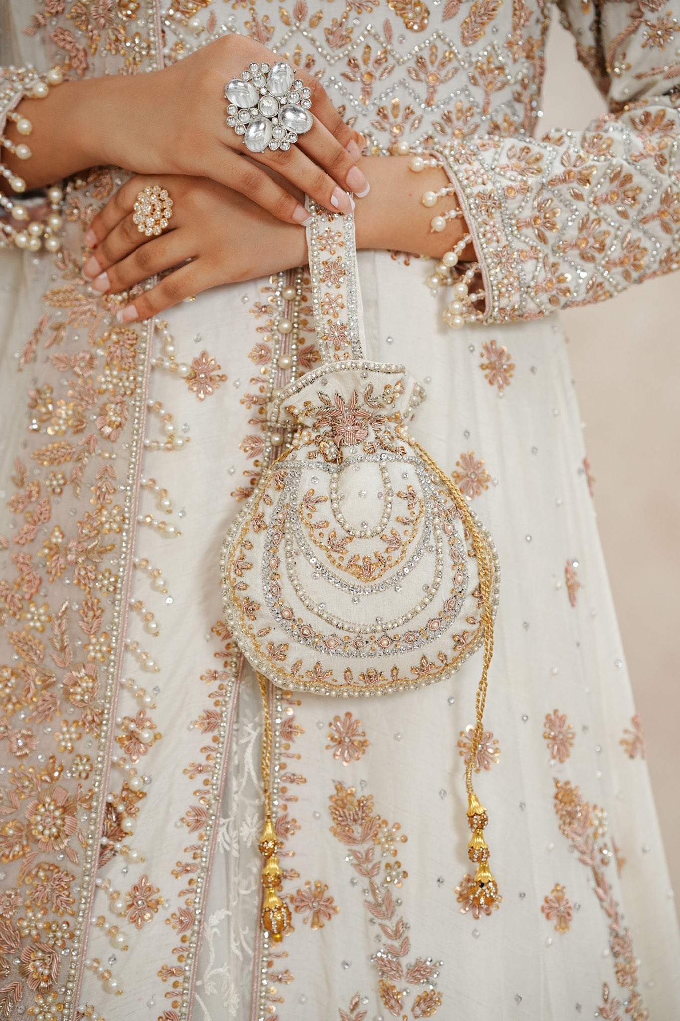 Samsara - bridal look by Karigur Bridal, view 5