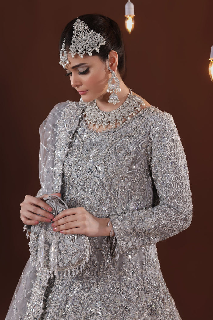 Saraha - bridal look by Karigur Bridal