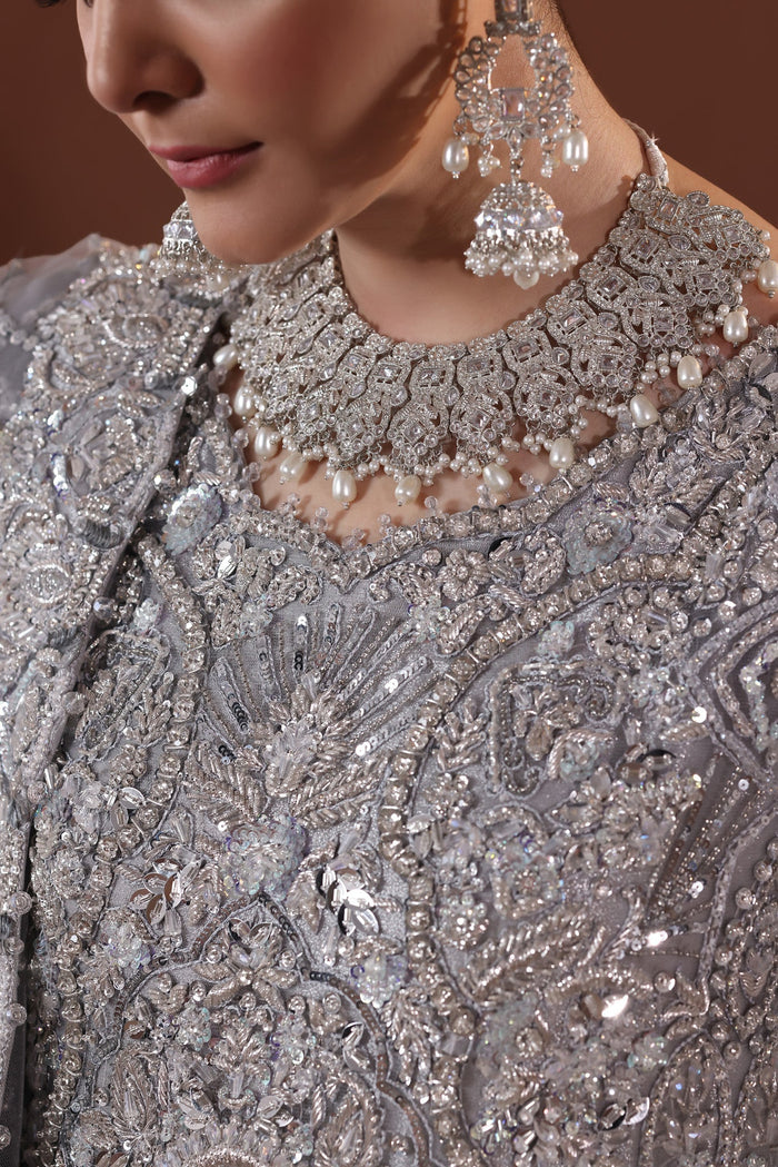 Saraha - bridal look by Karigur Bridal, view 3
