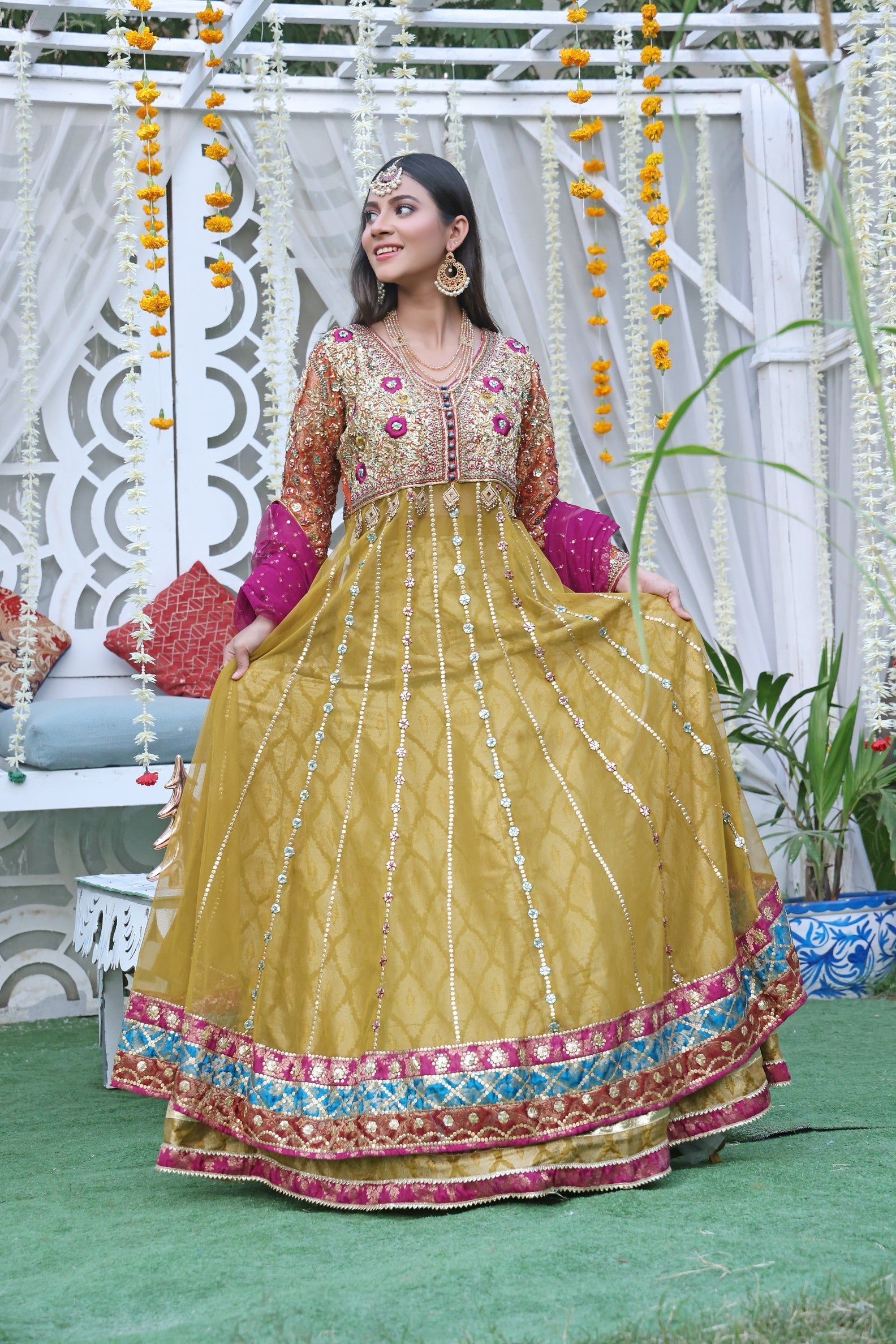 Sasha - bridal look by Karigur Bridal, view 3