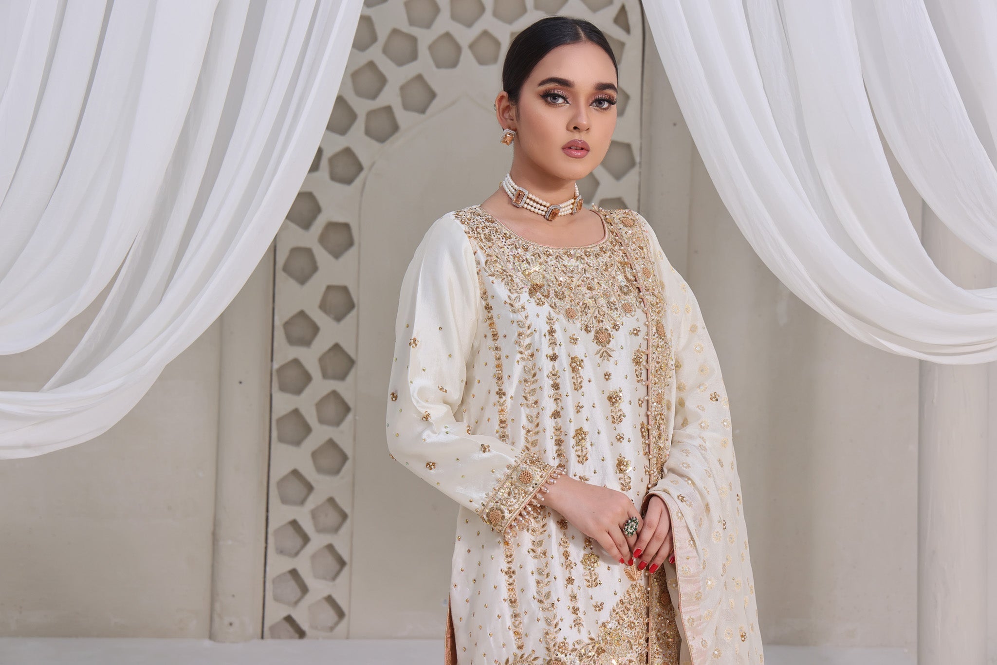 Sharika - bridal look by Karigur Bridal, view 3