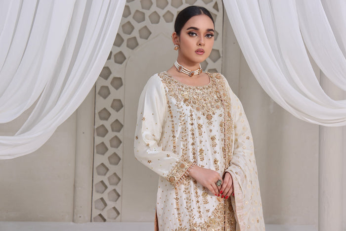 Sharika - bridal look by Karigur Bridal, view 3
