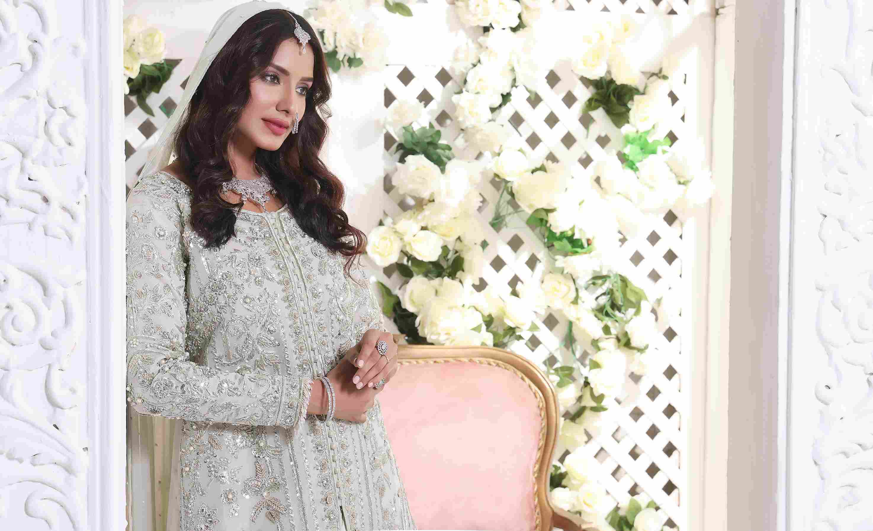 Mabel - bridal look by Karigur Bridal, view 3