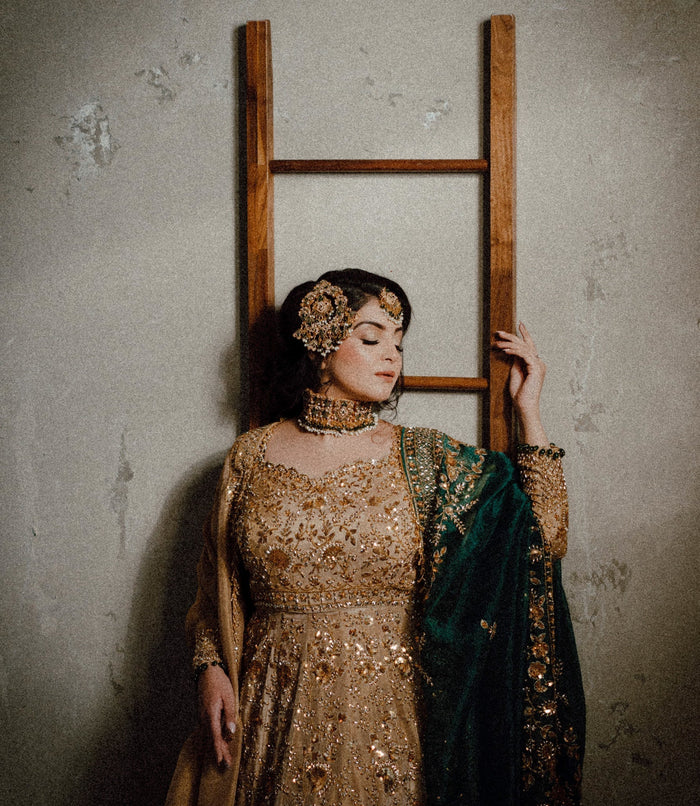 Vienna - bridal look by Karigur Bridal, view 5