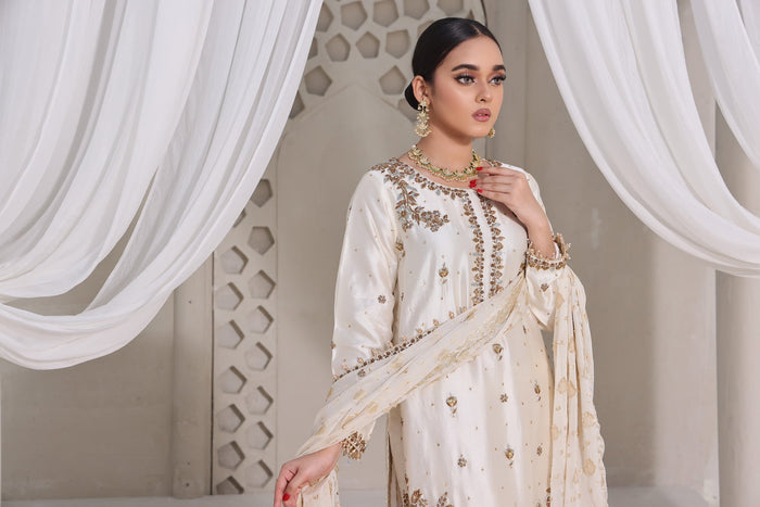 Zahirah - bridal look by Karigur Bridal, view 2