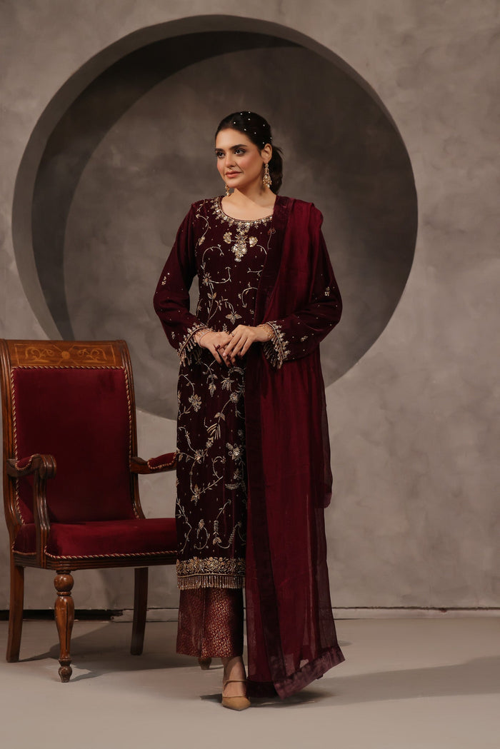 Zaina - bridal look by Karigur Bridal, view 3