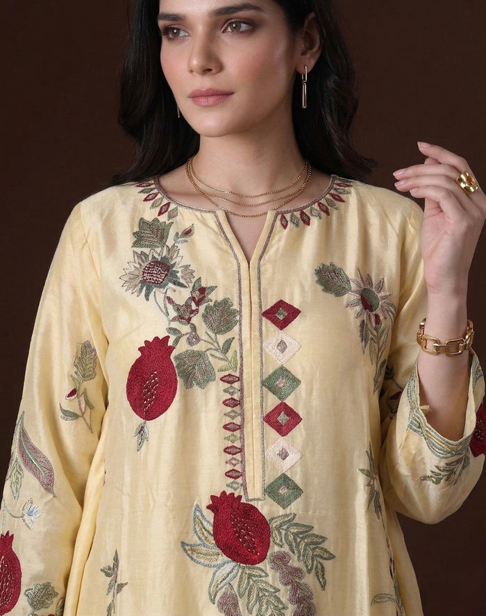 Amaara - occasion wear by Karigur Bridal, view 2