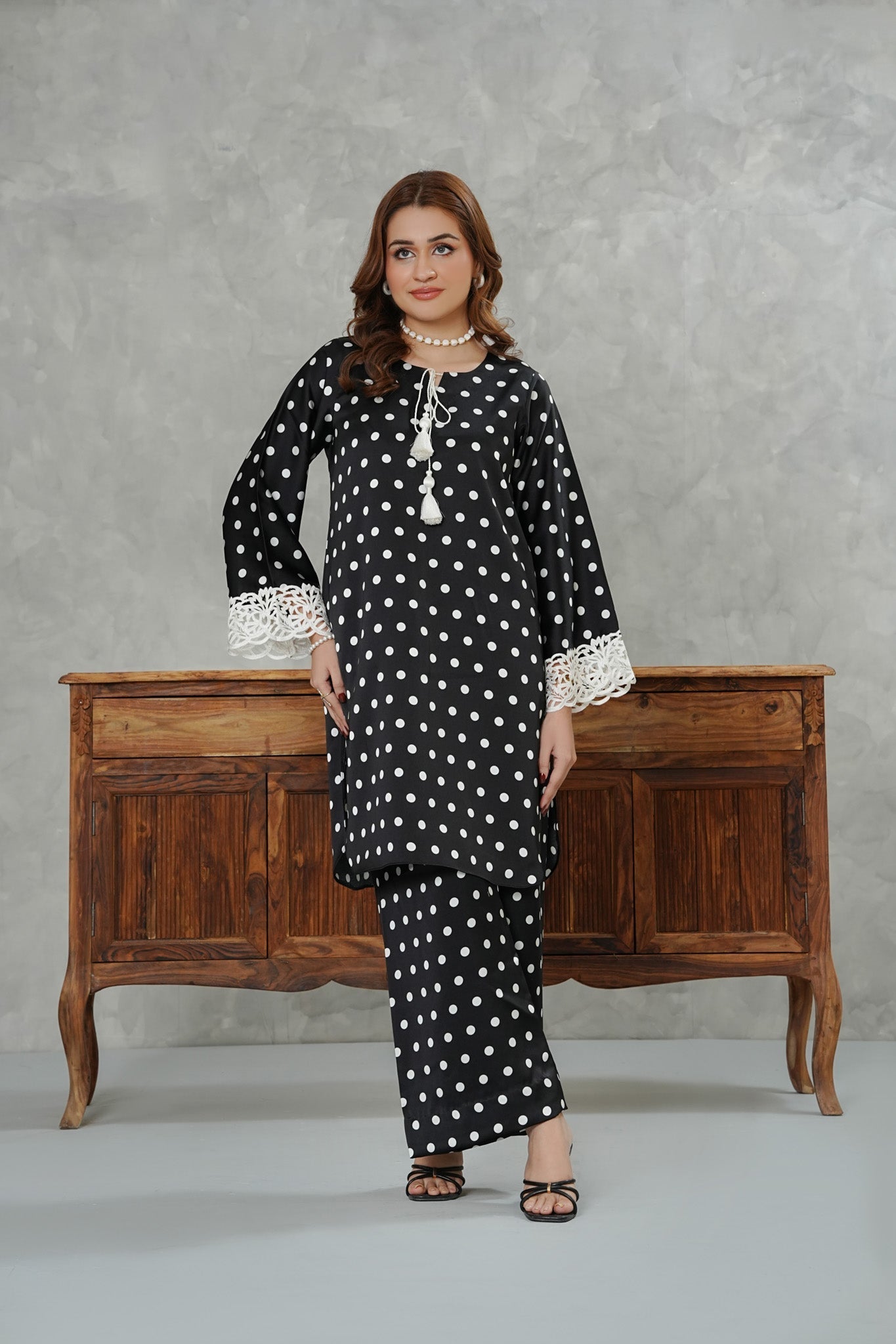 Nura - occasion wear by Karigur Bridal, view 2
