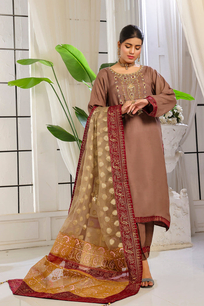 Zeina - occasion wear by Karigur Bridal, view 4