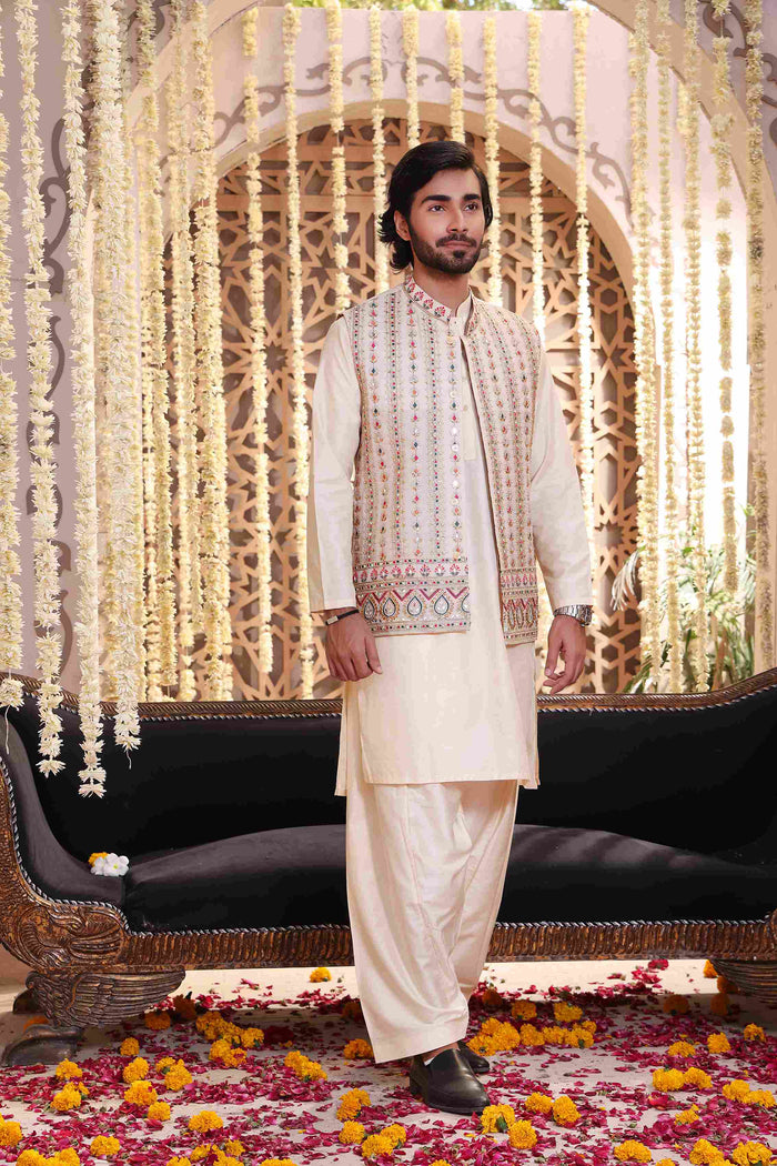 Maqbul - groom sherwani by Karigur Bridal