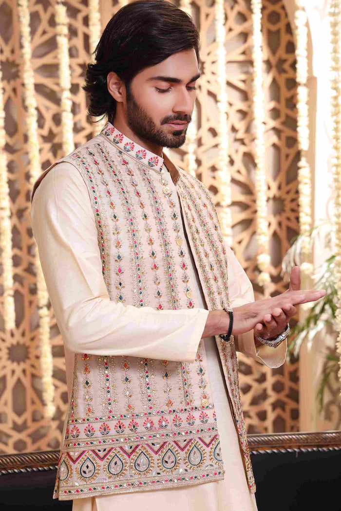 Maqbul - groom sherwani by Karigur Bridal, view 2