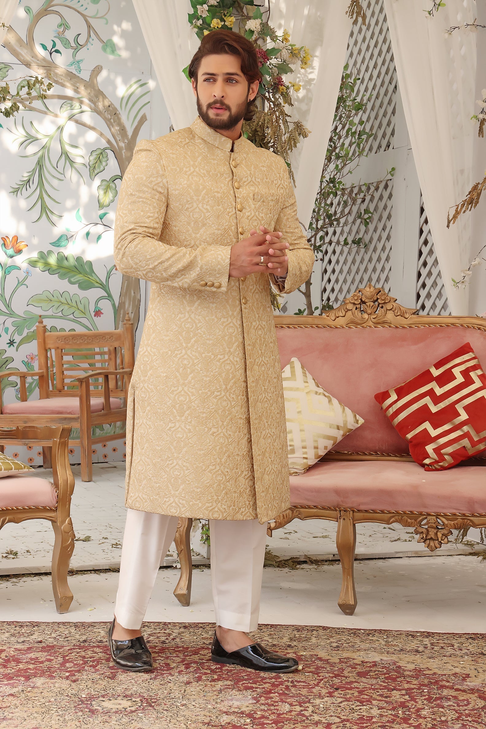 Pherick - groom sherwani by Karigur Bridal