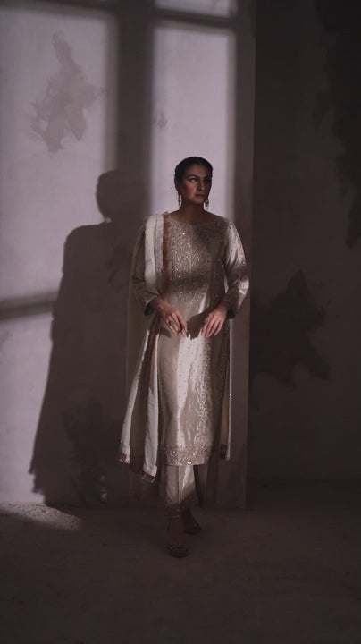Raya — motion view, Karigur Bridal